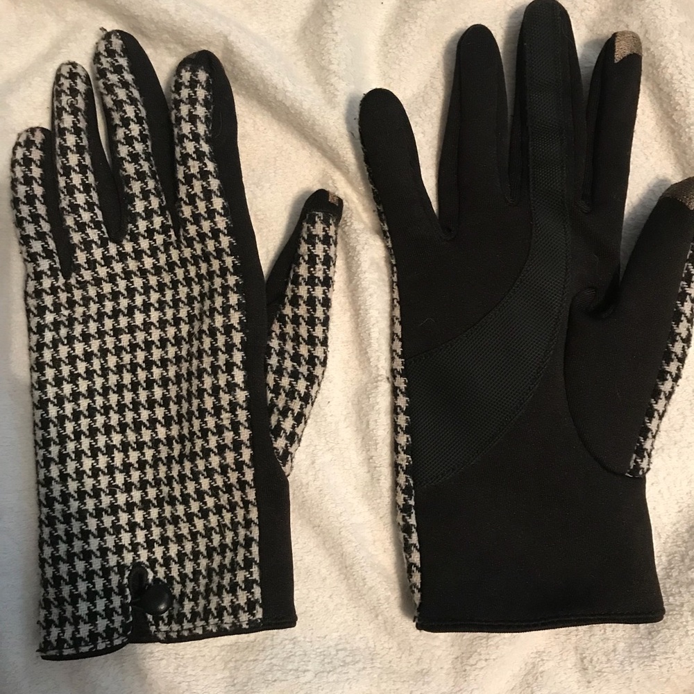Black gloves